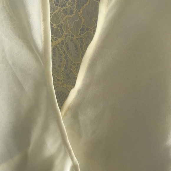 CHIC by Jacob Yellow Flowy Tank Lace Blouse Set - Picture 11 of 16